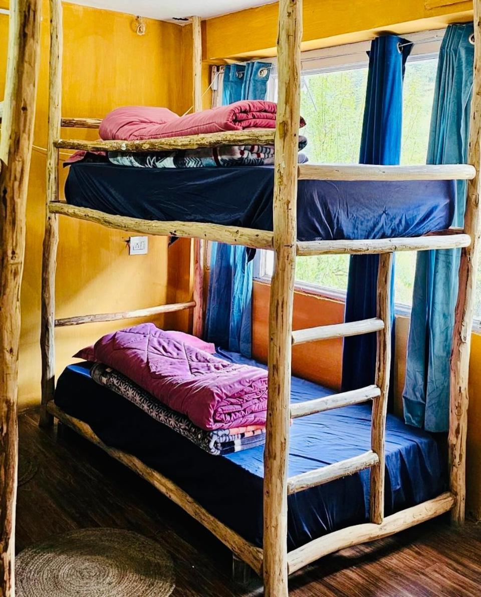 Hostel 360 Degree, Jibhi Ngoại thất bức ảnh